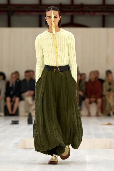 Look 42